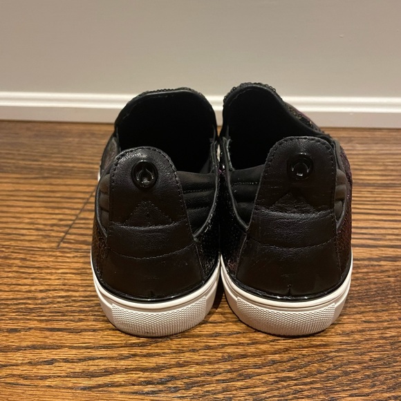 Wishbone sneakers. Worn once. 10 but fits like a 9.5 - Picture 5 of 8